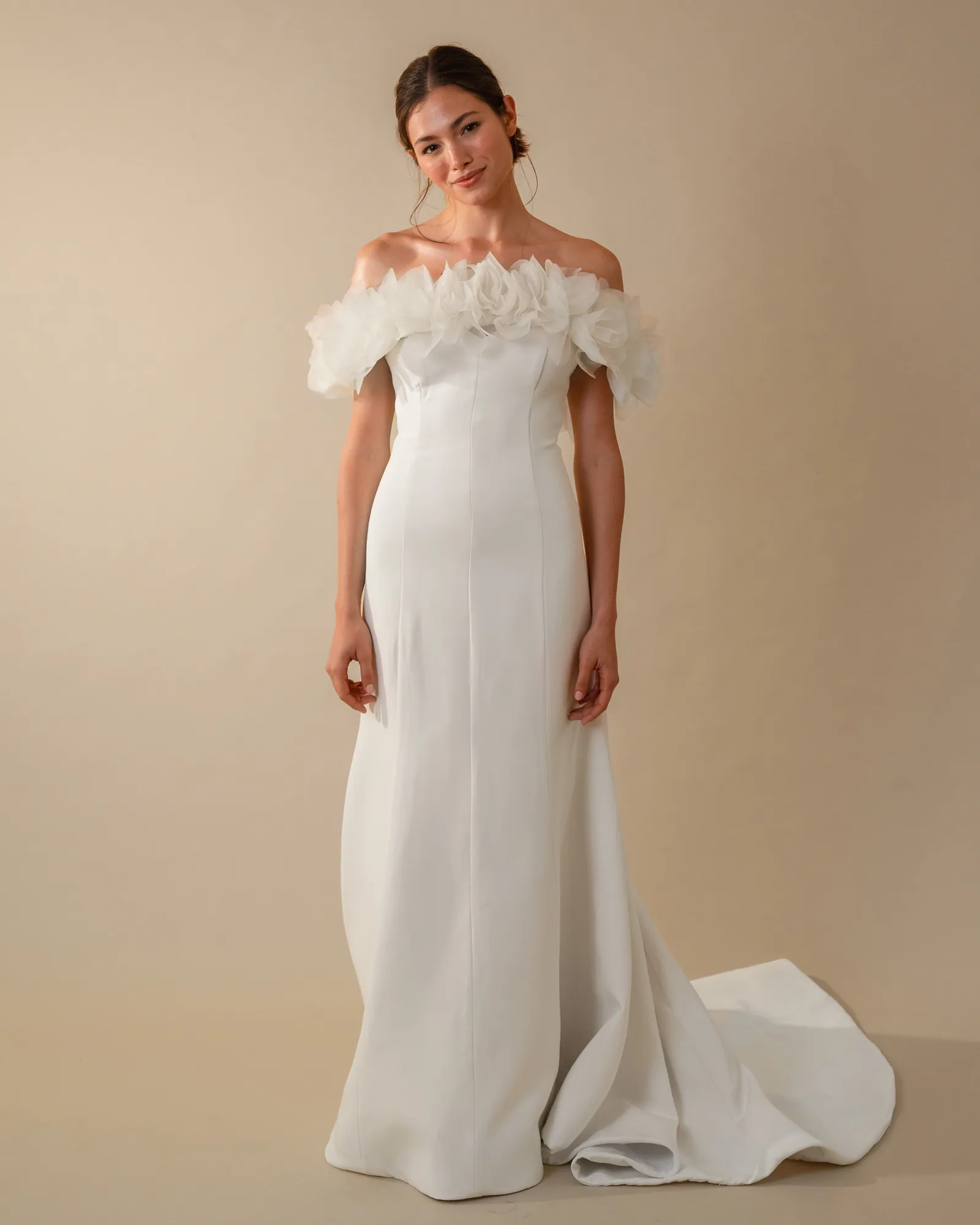 Vestido Estefânia de frente, corpo inteiro